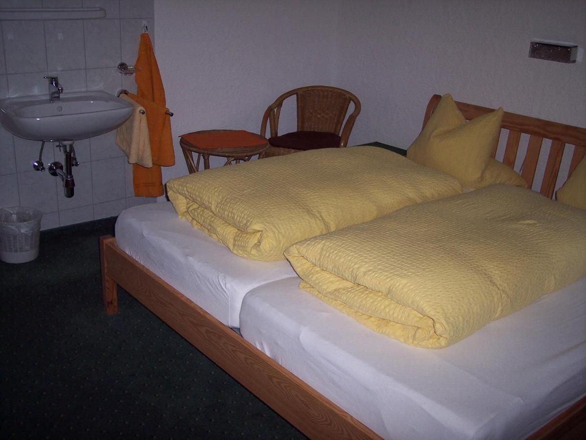 Hotel Gaestehaus Bruggerhof Längenfeld Habitación foto